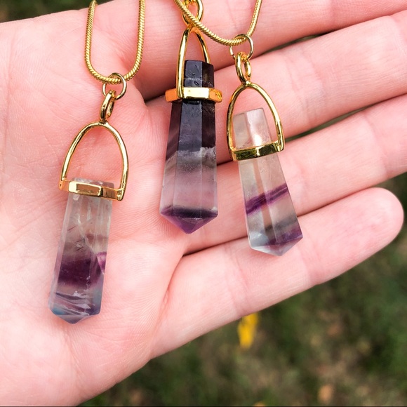 ❗️LAST❗️Raw Fluorite Crystal Point Necklace - Picture 9 of 9